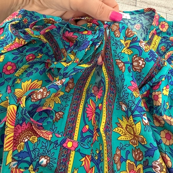 Beautiful Bright Colored Flowy dress for Spring/Summer Boho babydoll dress feel - Picture 4 of 8